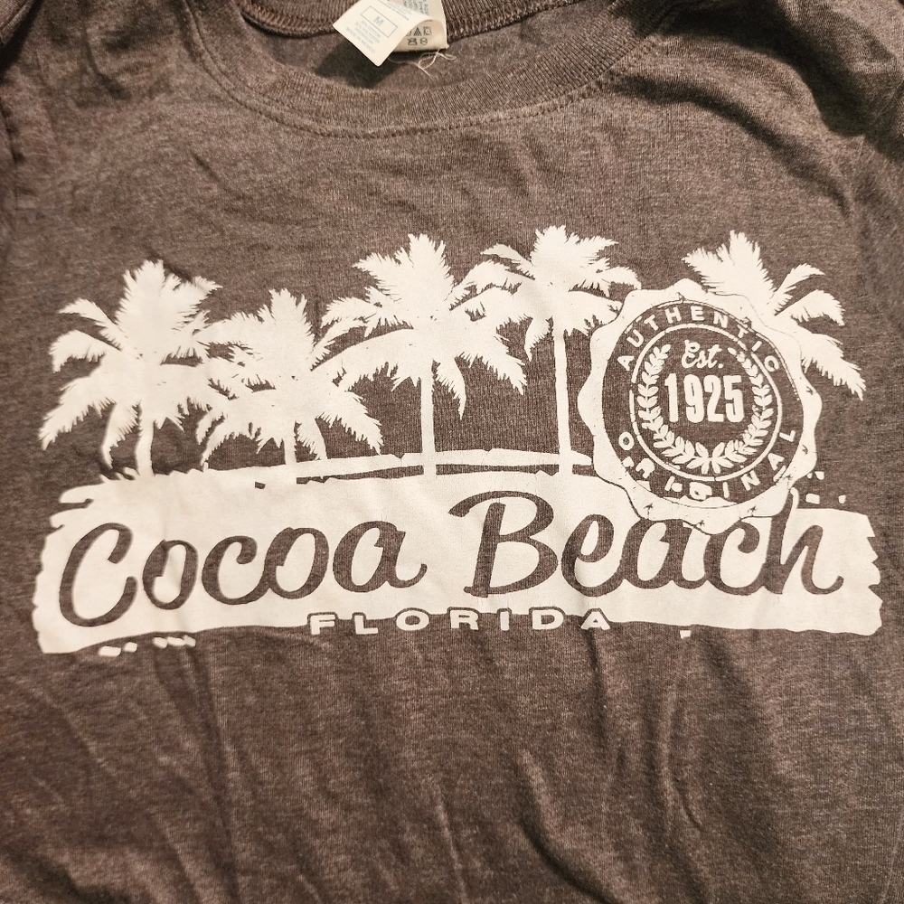 Delta Ringspun Cocoa Beach Florida Grey Graphic T-Shirt Tee Women’s Medium M EUC - Picture 3 of 5